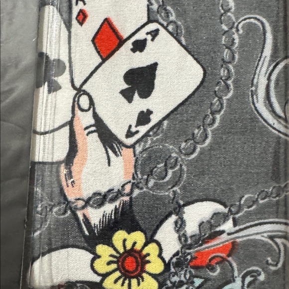 Ed Hardy 6-Piece Queen Sheet Set w/ a grey background of chains & other tattoos - Picture 8 of 10